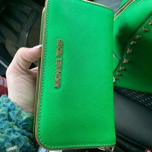 Michael kors purse